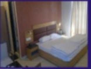 Oyo 3523 Tekarees Inn Mahanagar Lucknow Eksteriør billede